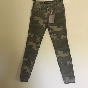 Zara Camouflage Trousers US Size 02